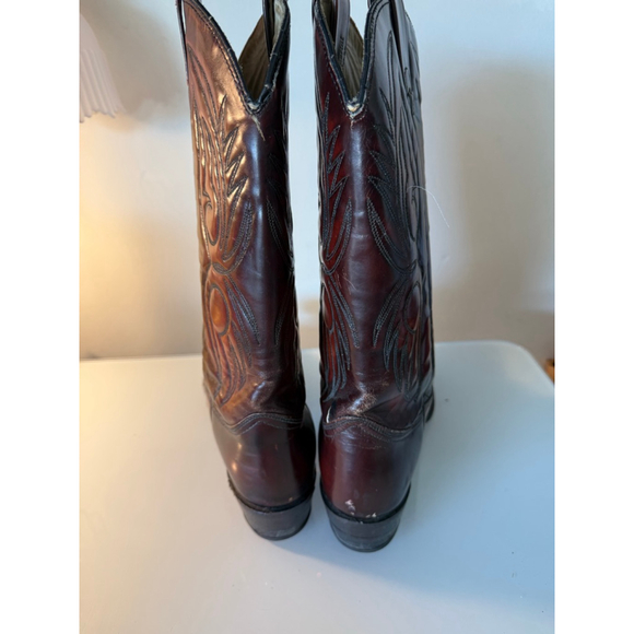 Men's Vintage Burgundy Cowboy Boots (made in Texas), Size 10B - Picture 4 of 7